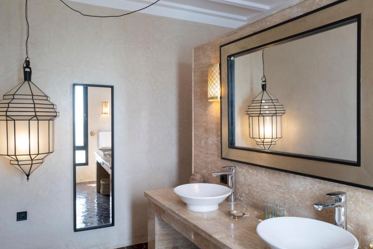 Hôtel Oasis Dakhla Bagian luar foto