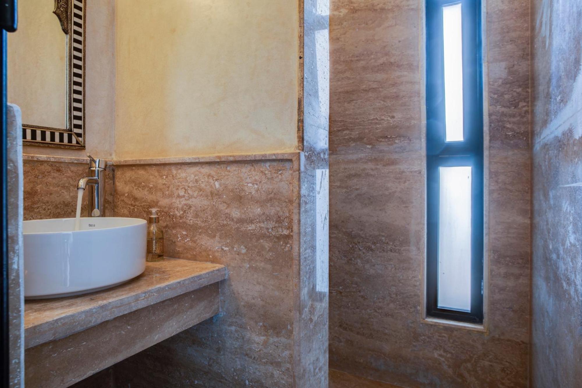Hôtel Oasis Dakhla Bagian luar foto
